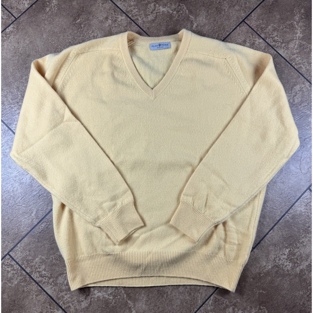 Alan Paine Lambswool Jumper Men's XL 46" Yellow V-Neck Wool  Knit